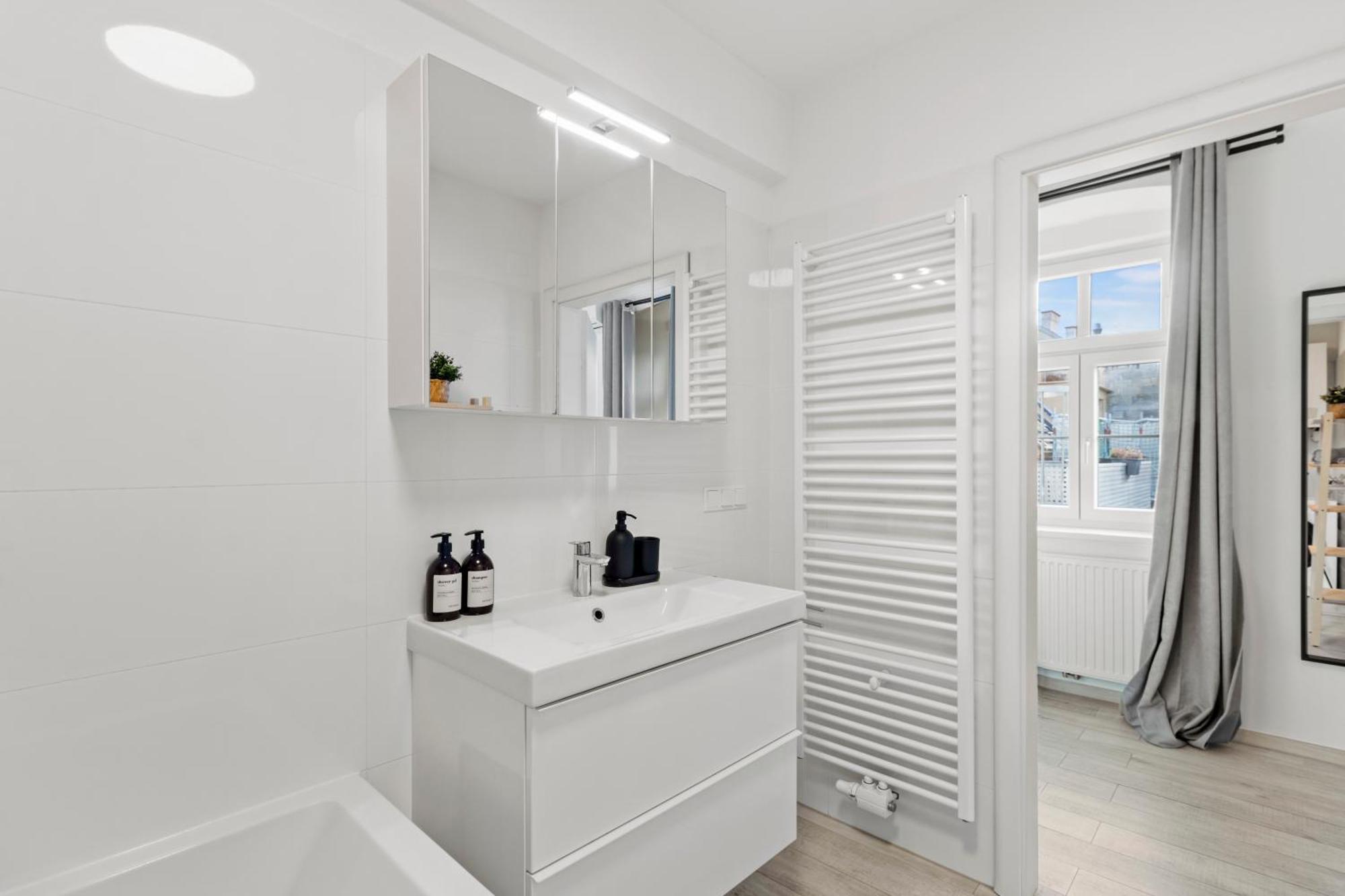 Terrace - 75 M² - Near Wiener Stadthalle Εξωτερικό φωτογραφία