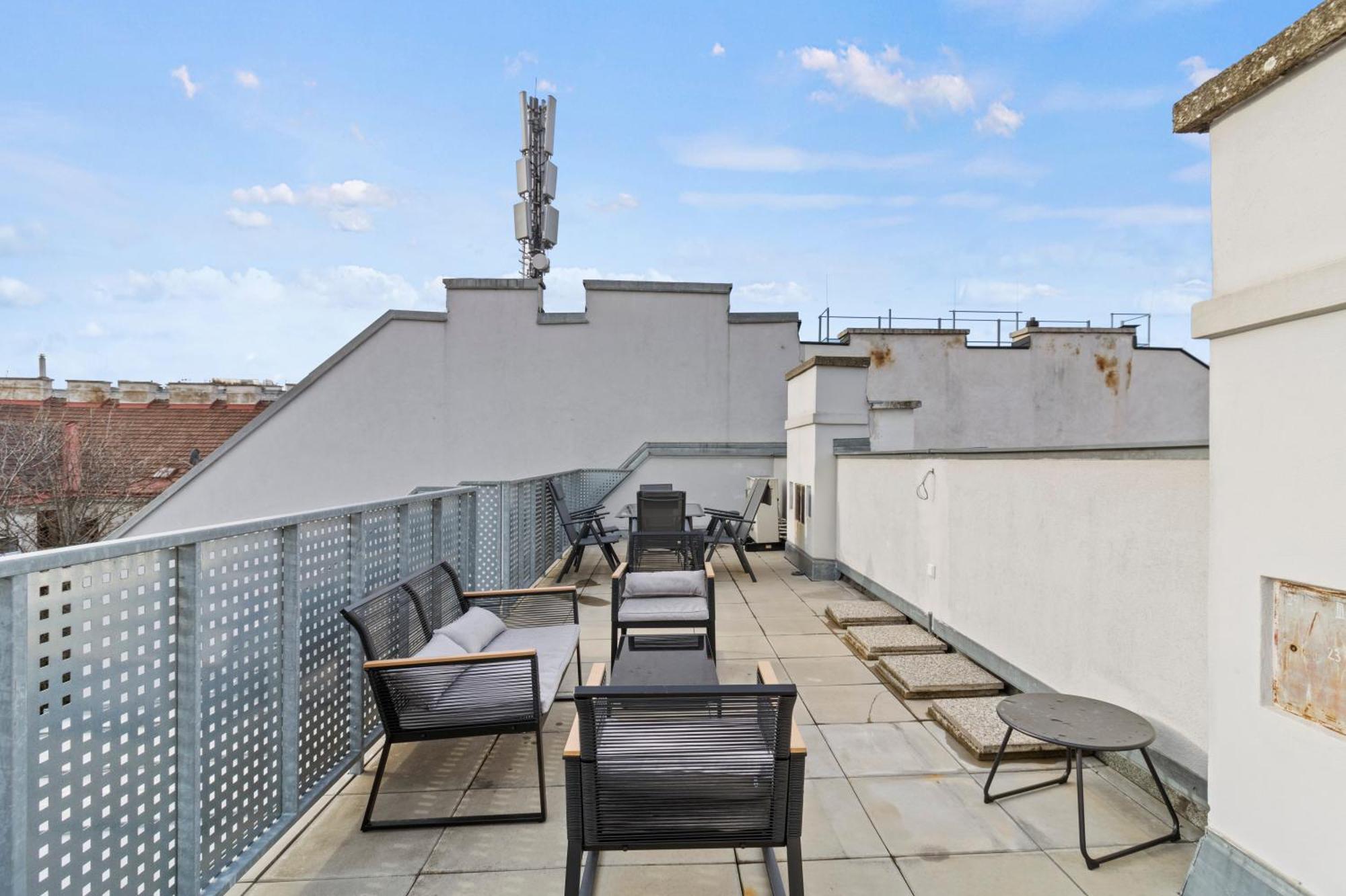 Terrace - 75 M² - Near Wiener Stadthalle Εξωτερικό φωτογραφία